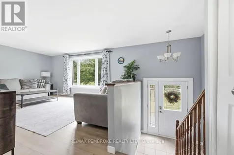 280 Carla Street Petawawa ON K8H 3L8