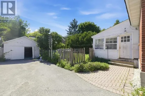 416 Tweedsmuir Avenue Ottawa ON K1Z 5N5