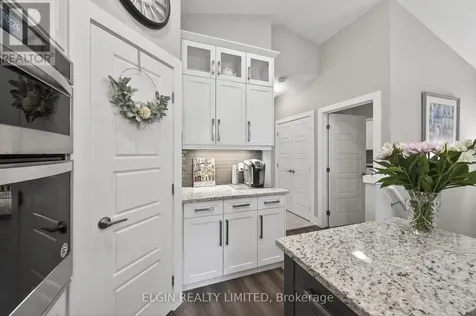 10-4 Mcpherson Court Central Elgin ON N5P 0E6