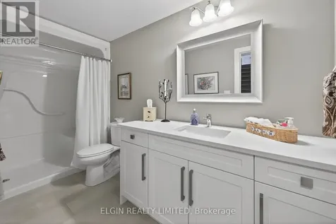 10-4 Mcpherson Court Central Elgin ON N5P 0E6