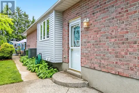 96 Carrie Crescent St. Thomas ON N5R 6C2
