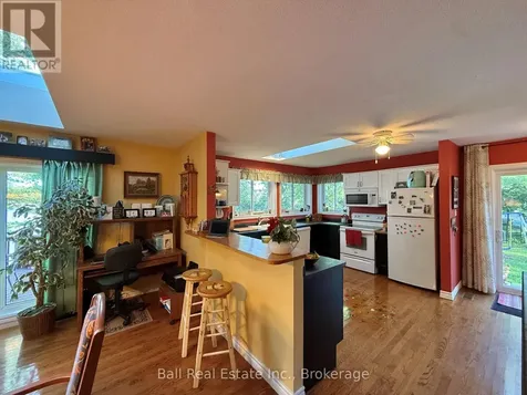 1855 South Bayshore Road East Douro-dummer ON K0L 2H0