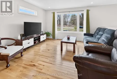 7 Brock Street Rideau Lakes ON K0G 1P0