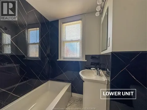 130 Elm Avenue Windsor ON N9A 5G8