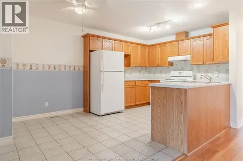1086 Lexington Circle Windsor ON N8S 4T3