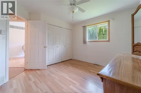 1086 Lexington Circle Windsor ON N8S 4T3