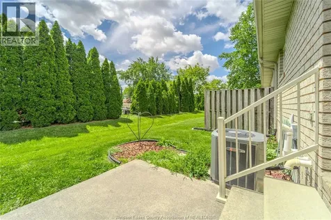 1086 Lexington Circle Windsor ON N8S 4T3
