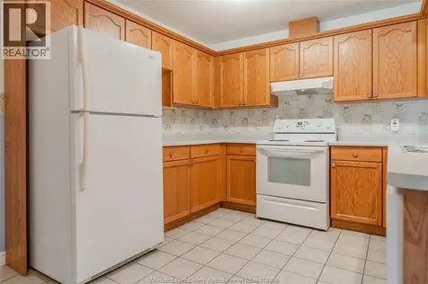 1086 Lexington Circle Windsor ON N8S 4T3