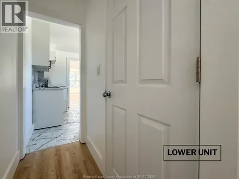 130 Elm Avenue Windsor ON N9A 5G8