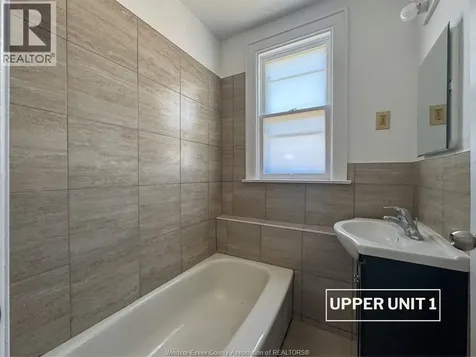 130 Elm Avenue Windsor ON N9A 5G8