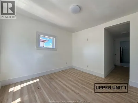 130 Elm Avenue Windsor ON N9A 5G8