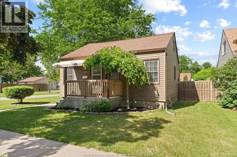 1904 Westcott Windsor ON N8W 4K4