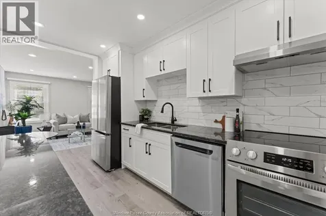 1904 Westcott Windsor ON N8W 4K4