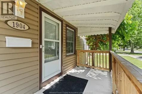 1904 Westcott Windsor ON N8W 4K4