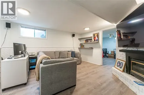 206 6th Avenue East Owen Sound ON N4K 2T3