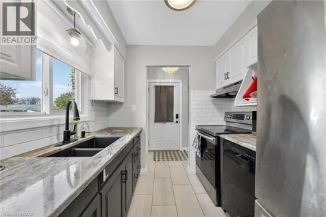 136 Rockwood Avenue St. Catharines ON L2P 3R8