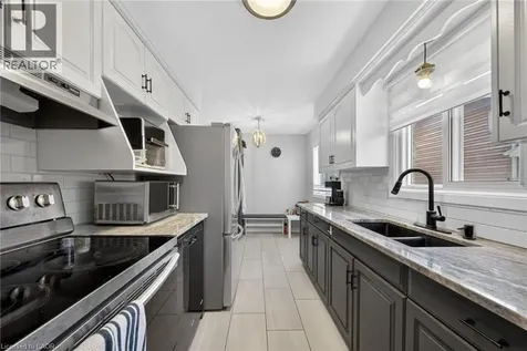 136 Rockwood Avenue St. Catharines ON L2P 3R8