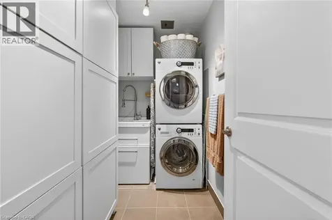 1284 Guelph Line Burlington ON L7P 0T9