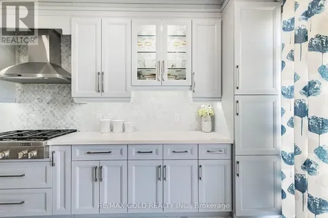 129 Bonnieglen Farm Boulevard Caledon ON L7C 4B9