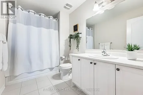 129 Bonnieglen Farm Boulevard Caledon ON L7C 4B9