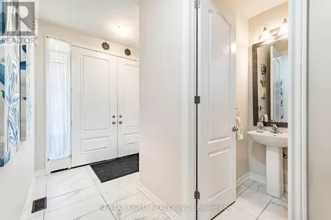 129 Bonnieglen Farm Boulevard Caledon ON L7C 4B9