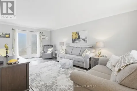 107 Rose Bridge Crescent Cambridge ON N3C 3Z2