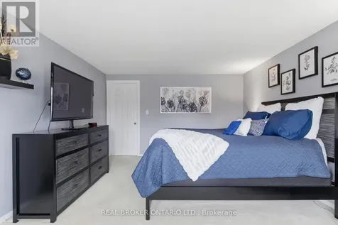 107 Rose Bridge Crescent Cambridge ON N3C 3Z2