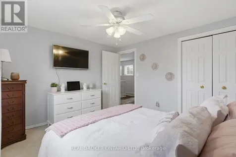 107 Rose Bridge Crescent Cambridge ON N3C 3Z2