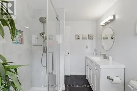 107 Rose Bridge Crescent Cambridge ON N3C 3Z2