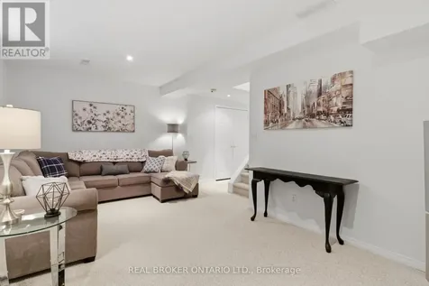 107 Rose Bridge Crescent Cambridge ON N3C 3Z2