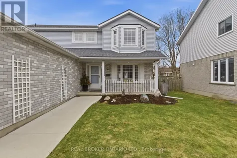107 Rose Bridge Crescent Cambridge ON N3C 3Z2