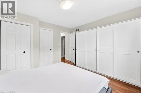 5524 Fraser Street Niagara Falls ON L2E 3C9
