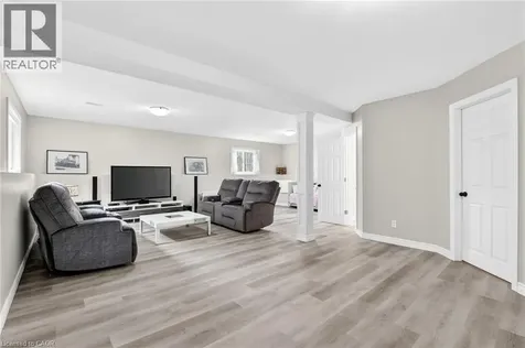 5524 Fraser Street Niagara Falls ON L2E 3C9