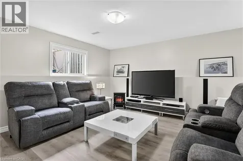 5524 Fraser Street Niagara Falls ON L2E 3C9