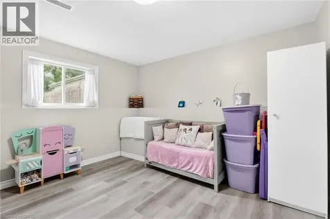 5524 Fraser Street Niagara Falls ON L2E 3C9