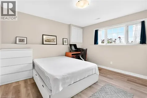 5524 Fraser Street Niagara Falls ON L2E 3C9
