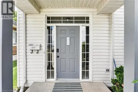 5524 Fraser Street Niagara Falls ON L2E 3C9