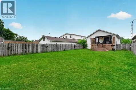 5524 Fraser Street Niagara Falls ON L2E 3C9