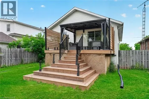 5524 Fraser Street Niagara Falls ON L2E 3C9