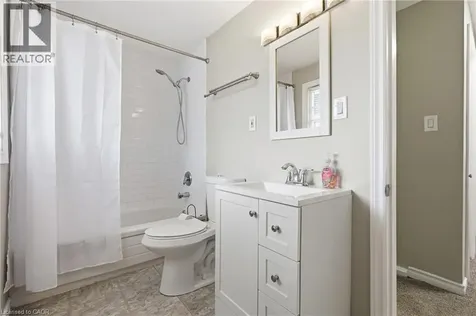48 Windom Road Kitchener ON N2A 2P4