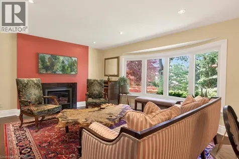 589 Sharalin Court Burlington ON L7T 2N7