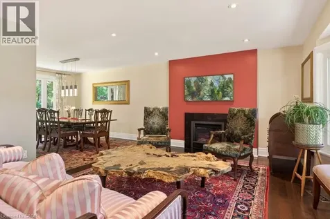 589 Sharalin Court Burlington ON L7T 2N7