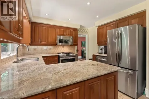 589 Sharalin Court Burlington ON L7T 2N7