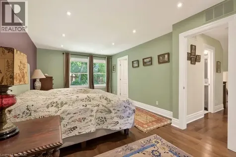 589 Sharalin Court Burlington ON L7T 2N7