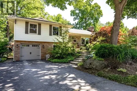 589 Sharalin Court Burlington ON L7T 2N7