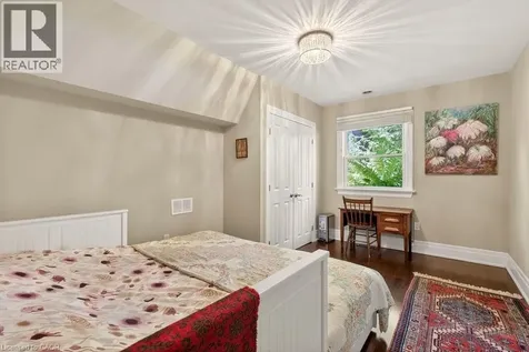 589 Sharalin Court Burlington ON L7T 2N7
