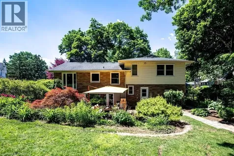 589 Sharalin Court Burlington ON L7T 2N7