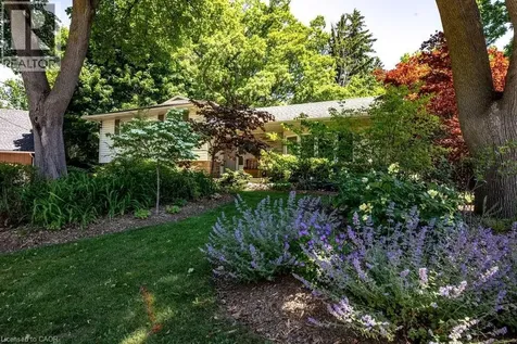 589 Sharalin Court Burlington ON L7T 2N7