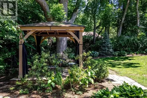 589 Sharalin Court Burlington ON L7T 2N7