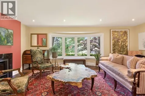 589 Sharalin Court Burlington ON L7T 2N7